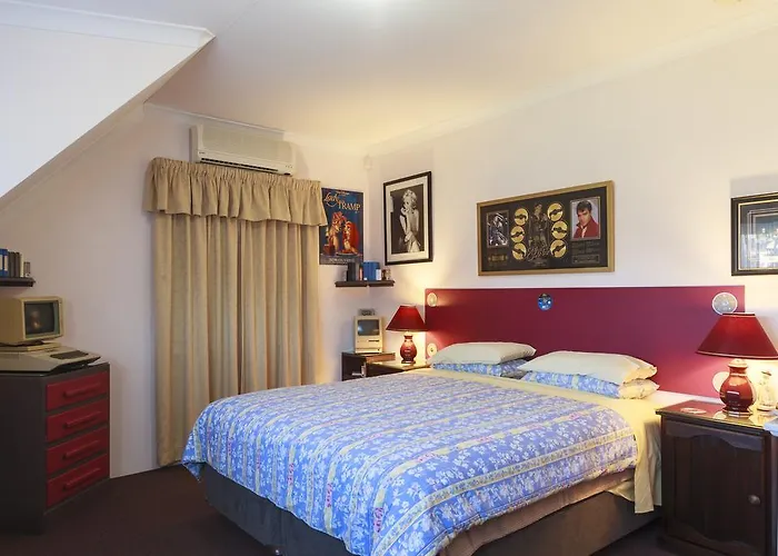 Aarn House B&B Airport Accommodation